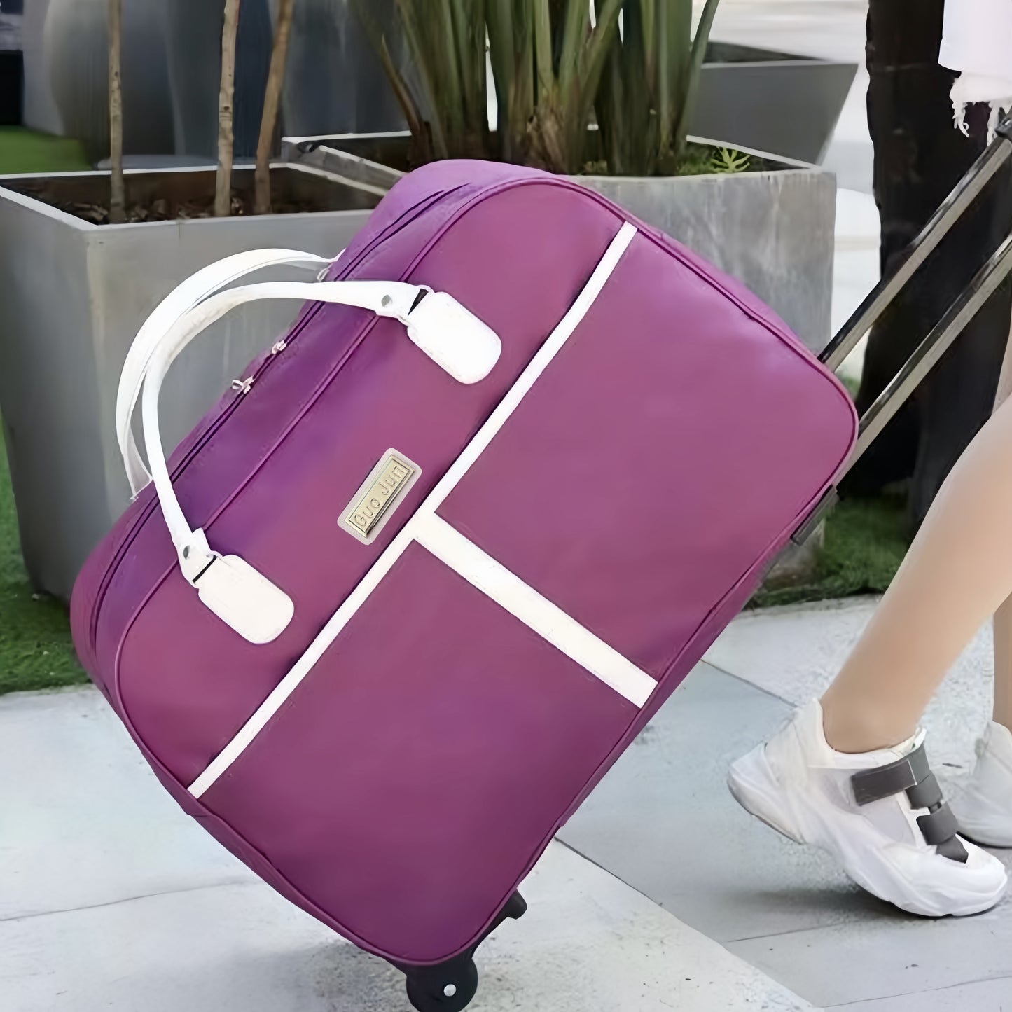 Short-haul trolley bag Women's large capacity carry-on bag Light clothes travel bag with folding wheels